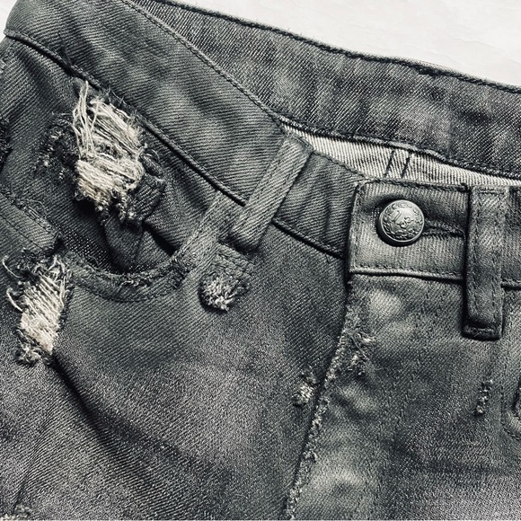 R13 / Sample - Picture 4 of 16